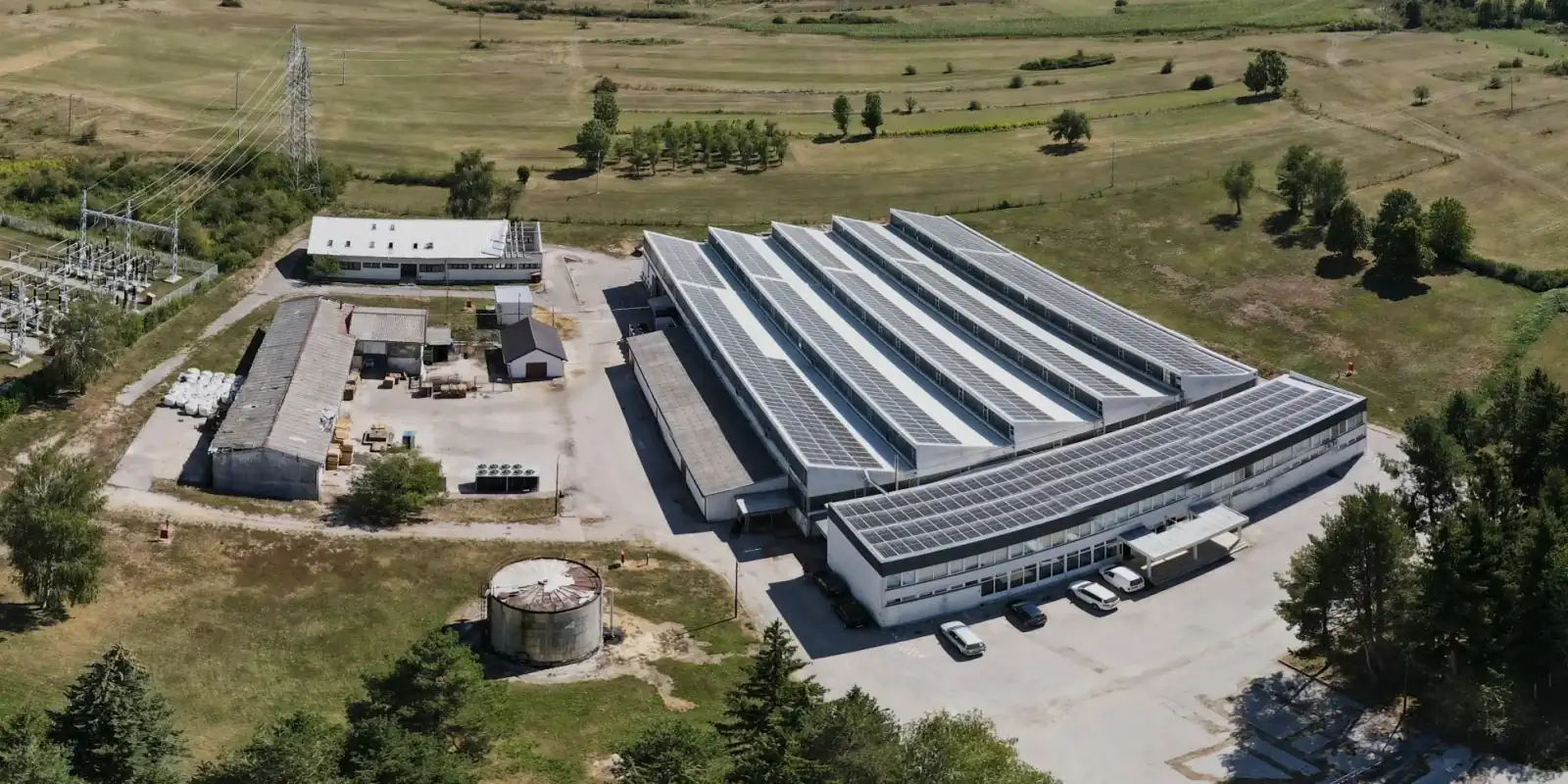 Pogled iz zraka na pogon Bosnaplasta u Bosanskom Petrovcu
